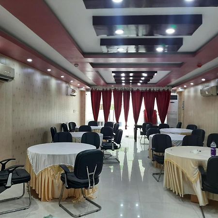 Hotel Platinum Plaza Rohtak Exterior foto