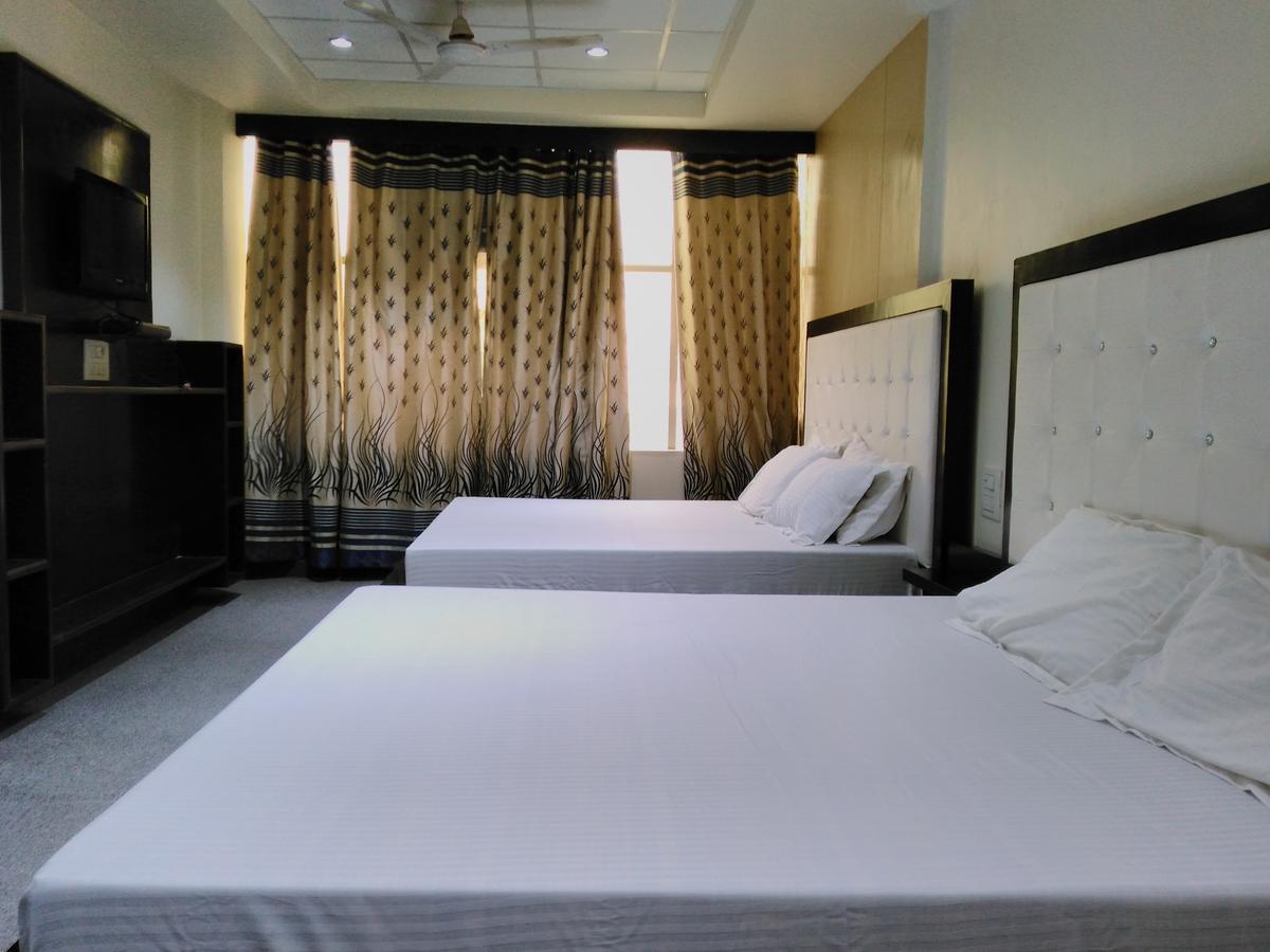 Hotel Platinum Plaza Rohtak Exterior foto