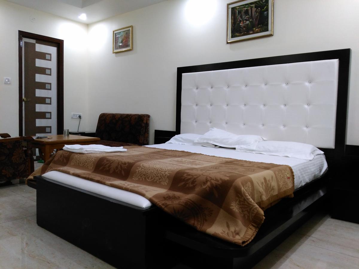Hotel Platinum Plaza Rohtak Exterior foto