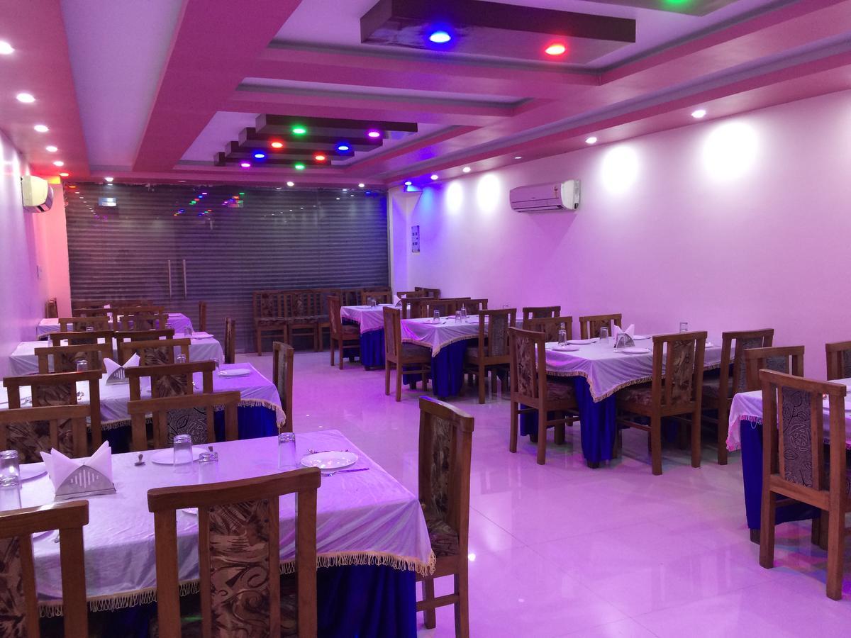 Hotel Platinum Plaza Rohtak Exterior foto